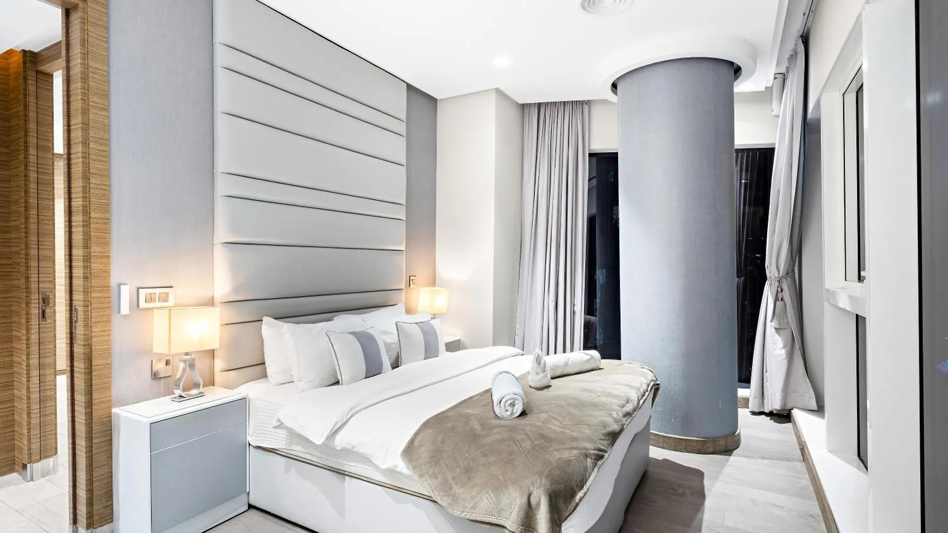 Dubai 2Br Flat, Marina Views, Pool Access, Parking, Walk To Mall 0*,  Vereinigte Arabische Emirate
